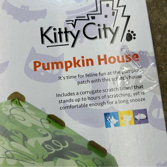 Kitty CITY NIB PUMPKIN HOUSE CORRUGATE SCRATCH BOARD STANDS UP TO HOURS OF - Picture 2 of 6